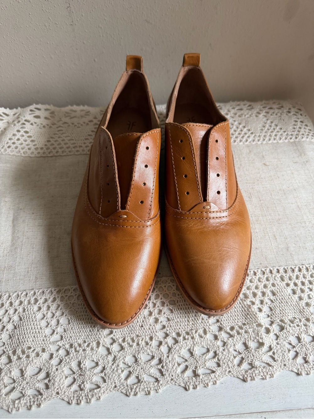 Frye Delia Saddle Leather
Pointed Toe Shoes Sz Women's
8 M